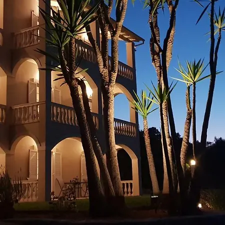 Hibiscus Suites - Ground Floor Suites 1 & 2 Апартаменты