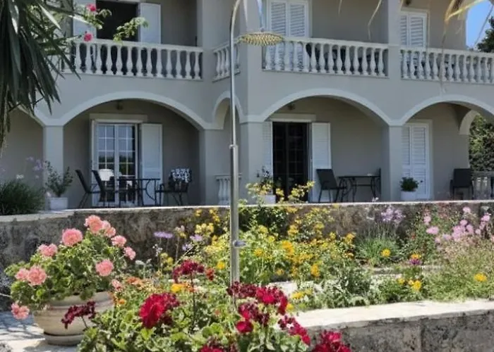 Hibiscus - Ground Floor 1 & 2 شقة *