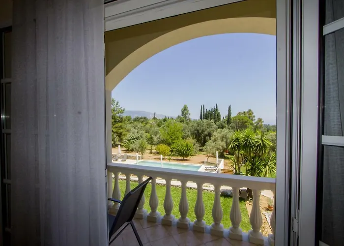 Hibiscus - Ground Floor 1 & 2 شقة جوفيا