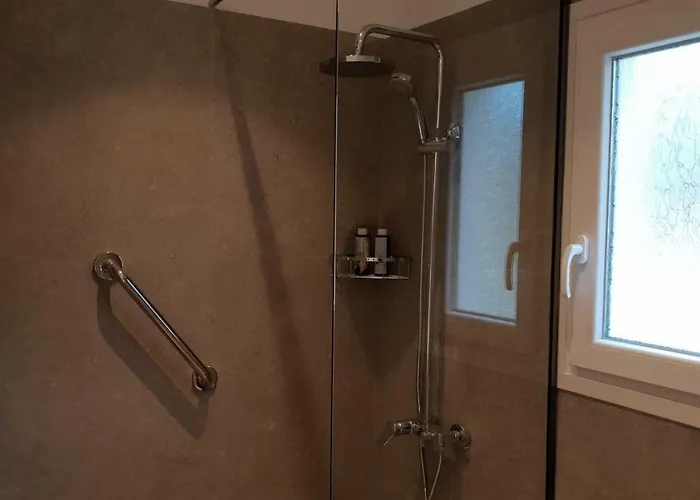 شقة Hibiscus - Ground Floor 1 & 2 *