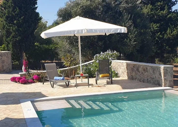 Hibiscus - Ground Floor 1 & 2