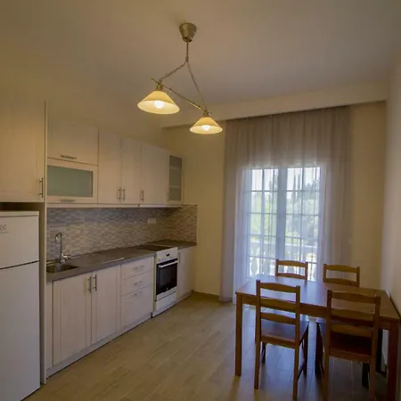 Hibiscus - Ground Floor 1&2 Apartment Gouvia