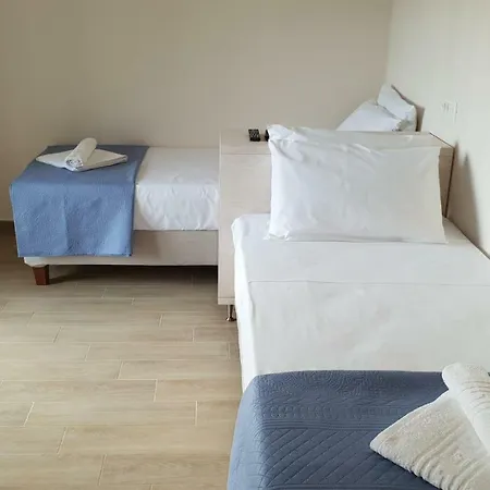 Hibiscus - Ground Floor 1 & 2 Apartman