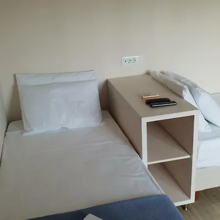 Hibiscus - Ground Floor 1 & 2 Apartman *